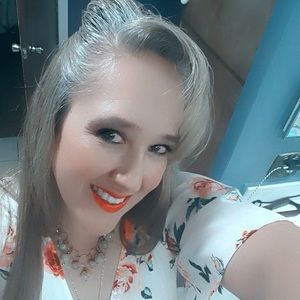 Meet your Posher, Nadia